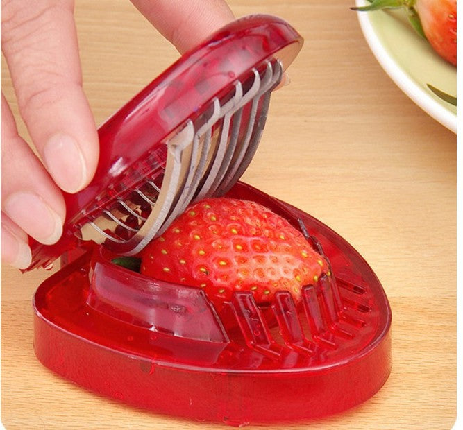 Red Strawberry Slicer Plastic Fruit Carving Tools-2